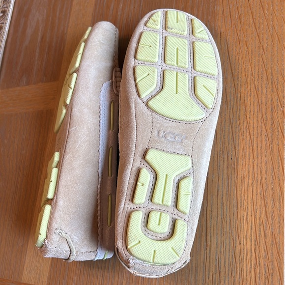 Ugg suede leather Comfy  beige vanilla 7 moccasins shoes lemon lime accent - Picture 7 of 8
